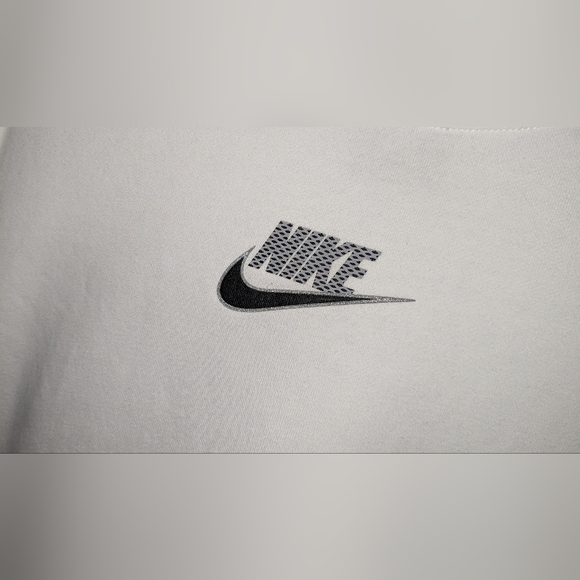 Women's Nike Phoenix fleece cropped sweatshirt size XL loose. - Picture 2 of 6